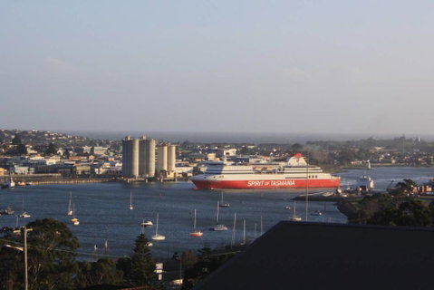 DevonPORT VIEWS!!! - Tweed Heads Accommodation 0
