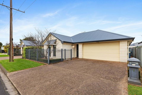 Domain Two Apartment - Tweed Heads Accommodation 1