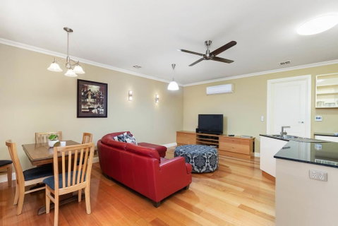 Domain Two Apartment - Tweed Heads Accommodation 3