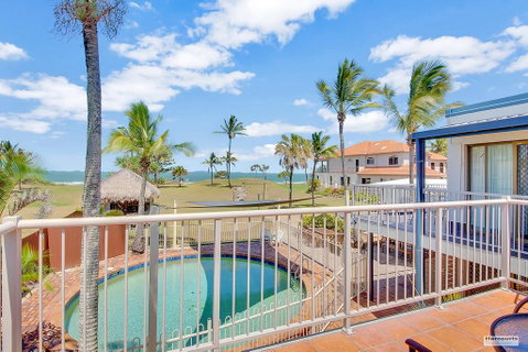 Driftwood On The Beach - Tweed Heads Accommodation 0