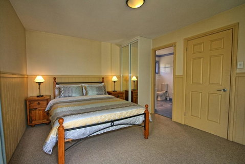 Dromaius 7/23 Nettin Circuit - Tweed Heads Accommodation 2