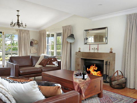 Duncraig House - Open Fireplace, Spa, Pet Friendly - Tweed Heads Accommodation 1