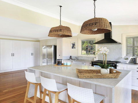 Duncraig House - Open Fireplace, Spa, Pet Friendly - Tweed Heads Accommodation 3