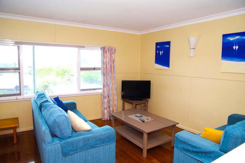 Dunroamin, 20 Main Street - Tweed Heads Accommodation 0