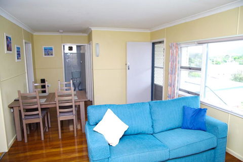 Dunroamin, 20 Main Street - Tweed Heads Accommodation 2