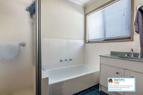 Eagle Bay Cottage - Tweed Heads Accommodation 2