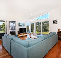 Eagleview - Pet Friendly - 4 Min Walk to Beach - Tweed Heads Accommodation