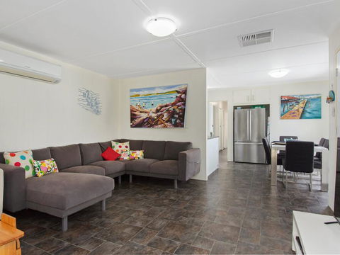 EdAn Beachhouse - 21 Laronde - Tweed Heads Accommodation 1
