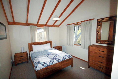 Edzell - Stunning Waterfront Home - Tweed Heads Accommodation 2