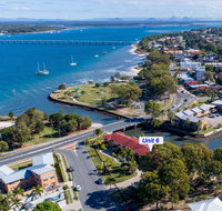 Elegant Waterfront Gem where the Ocean meets the Canal - Tweed Heads Accommodation