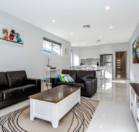 Ella House Adelaide - Tweed Heads Accommodation