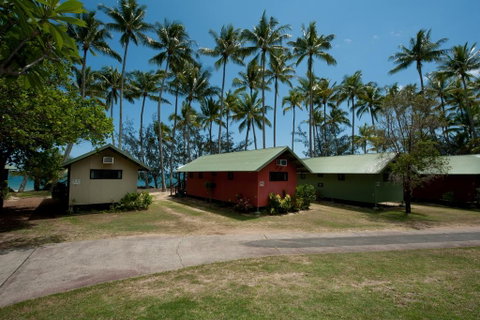 Ellis Beach Oceanfront Bungalows - Tweed Heads Accommodation 2