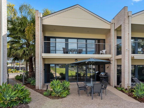 ELSINOR Townhouse 3 Mulwala - Tweed Heads Accommodation 0