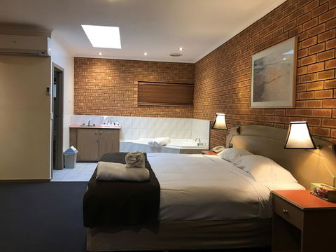 Eltham Motor Inn - Tweed Heads Accommodation 2