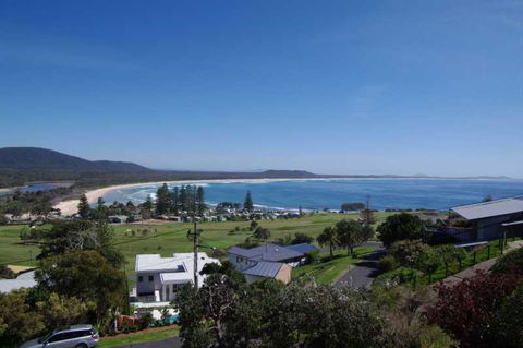 Endeavour, 10 Dulconghi Street - Tweed Heads Accommodation 1