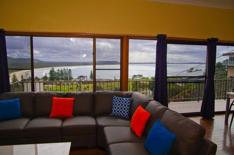 Endeavour, 10 Dulconghi Street - Tweed Heads Accommodation 0