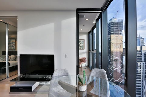 EQ TOWER Melbourne CBD APT - Tweed Heads Accommodation 0