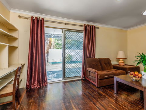 Exclusive Handy Holiday House - Tweed Heads Accommodation 1