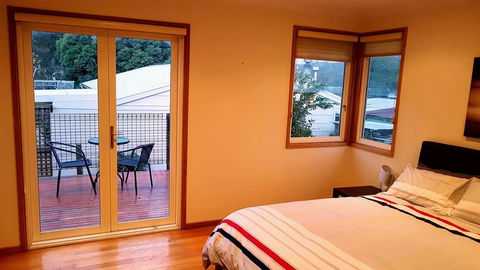 Family Getaway In Eildon - Pet Friendly - Tweed Heads Accommodation 0