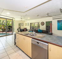 Fannie Bay Art House - Tweed Heads Accommodation