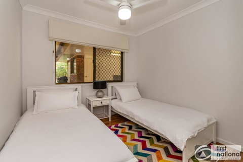 Freshly Revovated Dog Friendly House Walking Distance To Waterfront! - Tweed Heads Accommodation 3