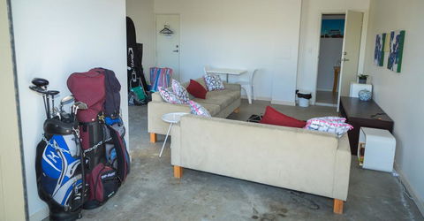 Front 9 Then Dine - 3/61 St Andrews Boulevard - Tweed Heads Accommodation 3