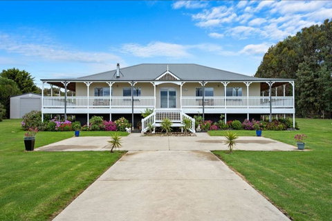 GALBRAITH BEACH STUDIO 2 - Tweed Heads Accommodation 1