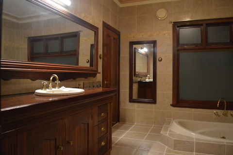 Gargoyle Lodge - Tweed Heads Accommodation 2