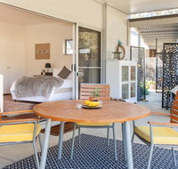 Gartelmann Studio  Gartelmanns Wines walk to The Deck Cafe  Wine tasting - Tweed Heads Accommodation