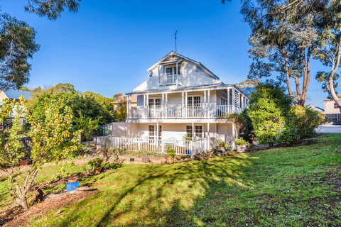 Gather At 65 Main In Hepburn Springs - Tweed Heads Accommodation 0