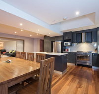 Gippsland Twelve-Spacious and Central with off street parking - Tweed Heads Accommodation