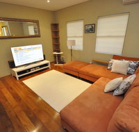 Glebe Self-Contained Modern One-Bedroom Apartment 47ROS