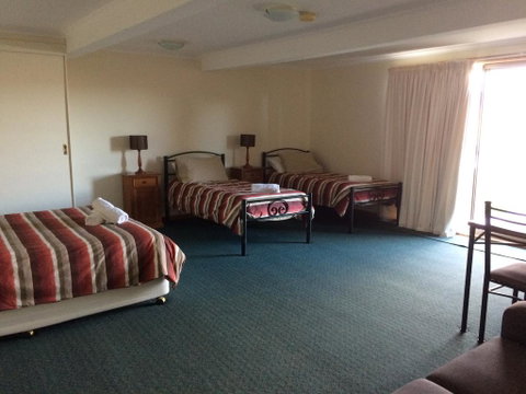 Glengarry 1 - Tweed Heads Accommodation 2