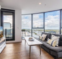 Golden Box Hill Apartment - Tweed Heads Accommodation