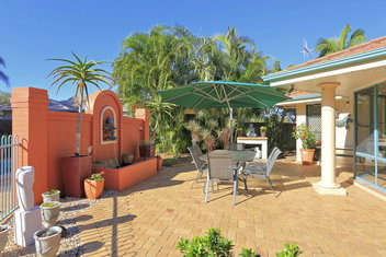 Golden Cane Bed & Breakfast with Tweed Heads Accommodation
