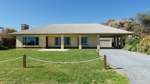 Golden Days - 30 Gold Coast Drive - Tweed Heads Accommodation 1