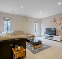 Gorgeous 4BR home in Point Cook - Tweed Heads Accommodation