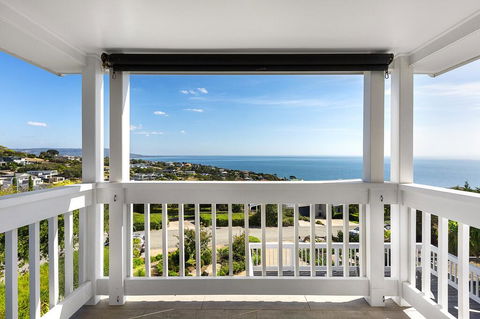 Hampton's Retreat Family Friendly, Water Views, Close To Beach With Heated Pool - Tweed Heads Accommodation 2