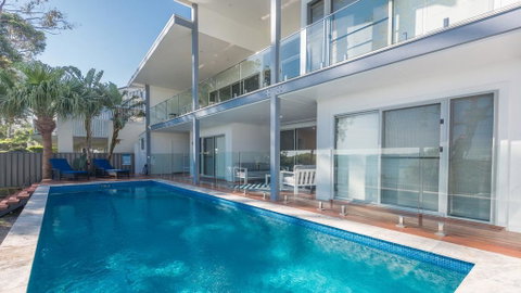 Hamptons Coastline Retreat- Waterfront With A Heated Pool - Tweed Heads Accommodation 0