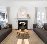 Hamptons Style Family Home 5 Minutes From Beach - Tweed Heads Accommodation