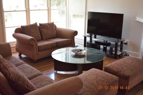 Happy Cozy House For Holidays, Beach, BBQ, Pet Friendly 35kms From CBD In Country Life Style !!! - Tweed Heads Accommodation 2