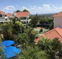 Haven on Noosa Hill - sunset views pools spa - Tweed Heads Accommodation