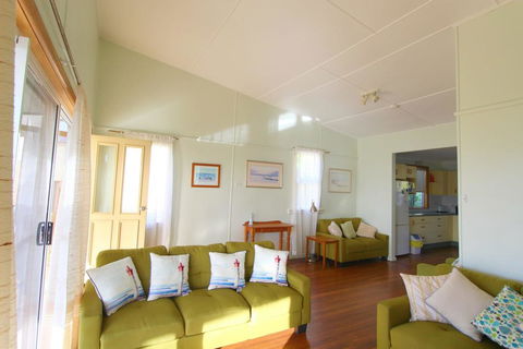 Hi View, 18 Dulconghi Street - Tweed Heads Accommodation 3