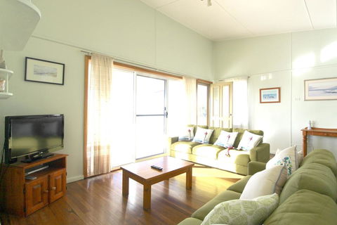 Hi View, 18 Dulconghi Street - Tweed Heads Accommodation 1