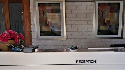 Hibiscus Lakeside Motel - Tweed Heads Accommodation 1
