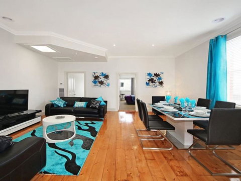 Hidden Gem In Cafe Strip! Chadstone + King Bed - Tweed Heads Accommodation 0