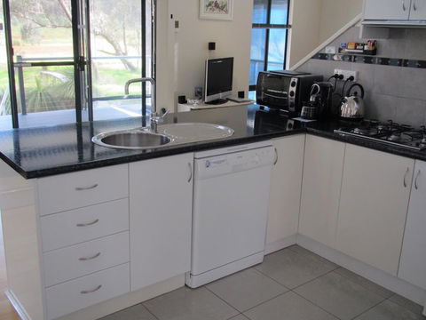 Hidden Grove Retreat - Tweed Heads Accommodation 0