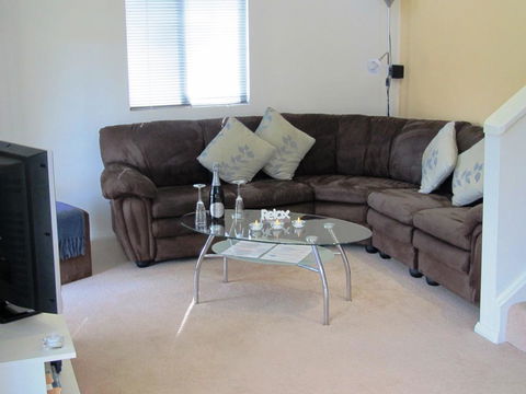 Hidden Grove Retreat - Tweed Heads Accommodation 1