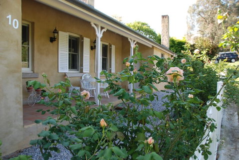Hillside Cottage Berrima - Tweed Heads Accommodation 1