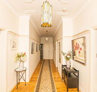 Hillside Cottage  Comfy Spacious Walk to CBD  Stannies - Tweed Heads Accommodation